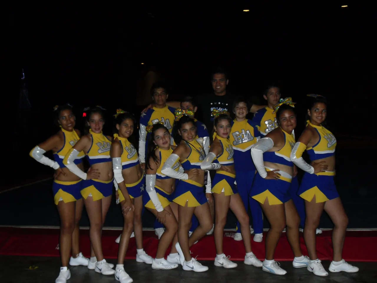 Delegacion cheer equipo — Action Travel