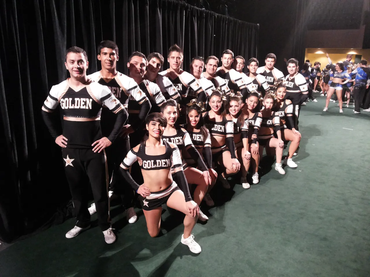 Delegacion cheer presentacion — Action Travel