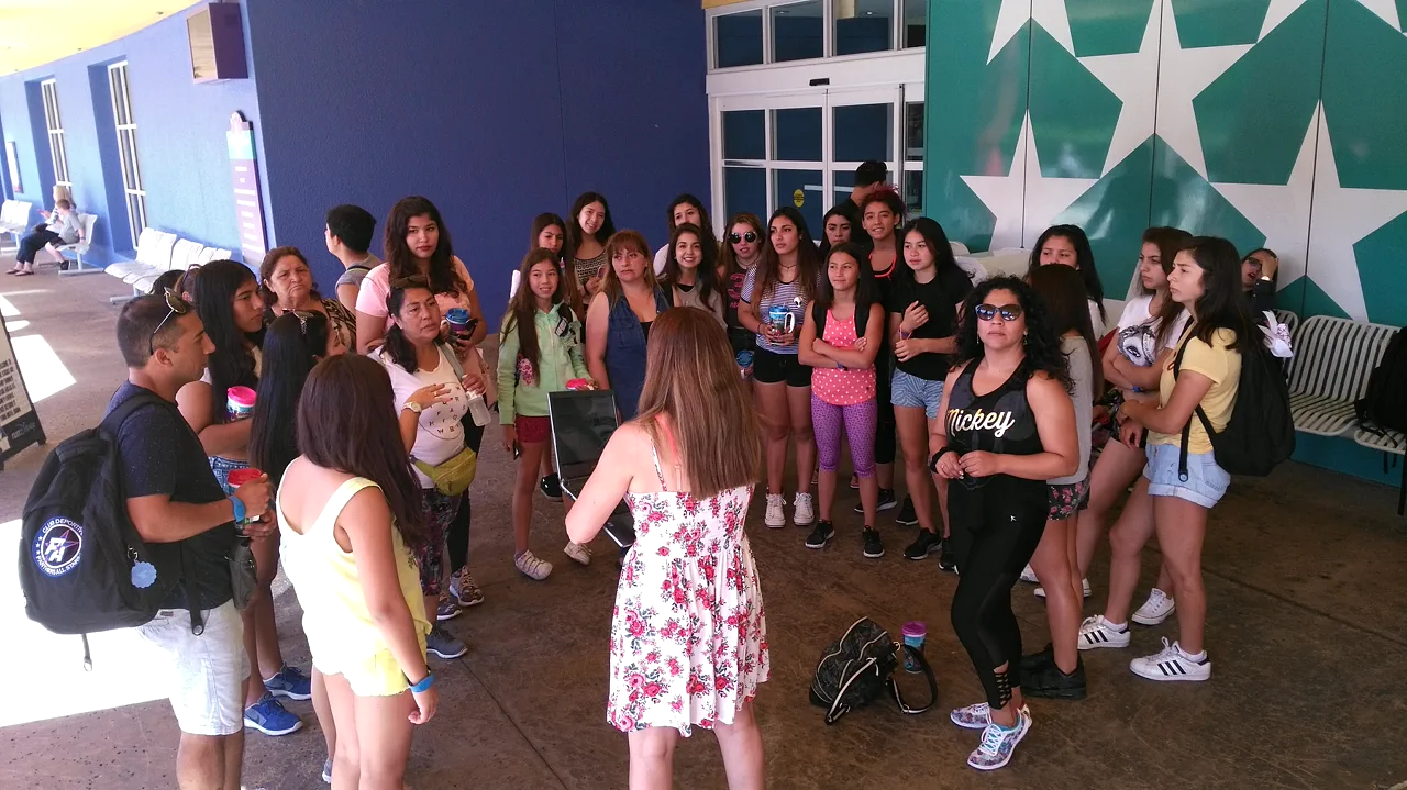 Delegacion coordinador grupo parque — Action Travel
