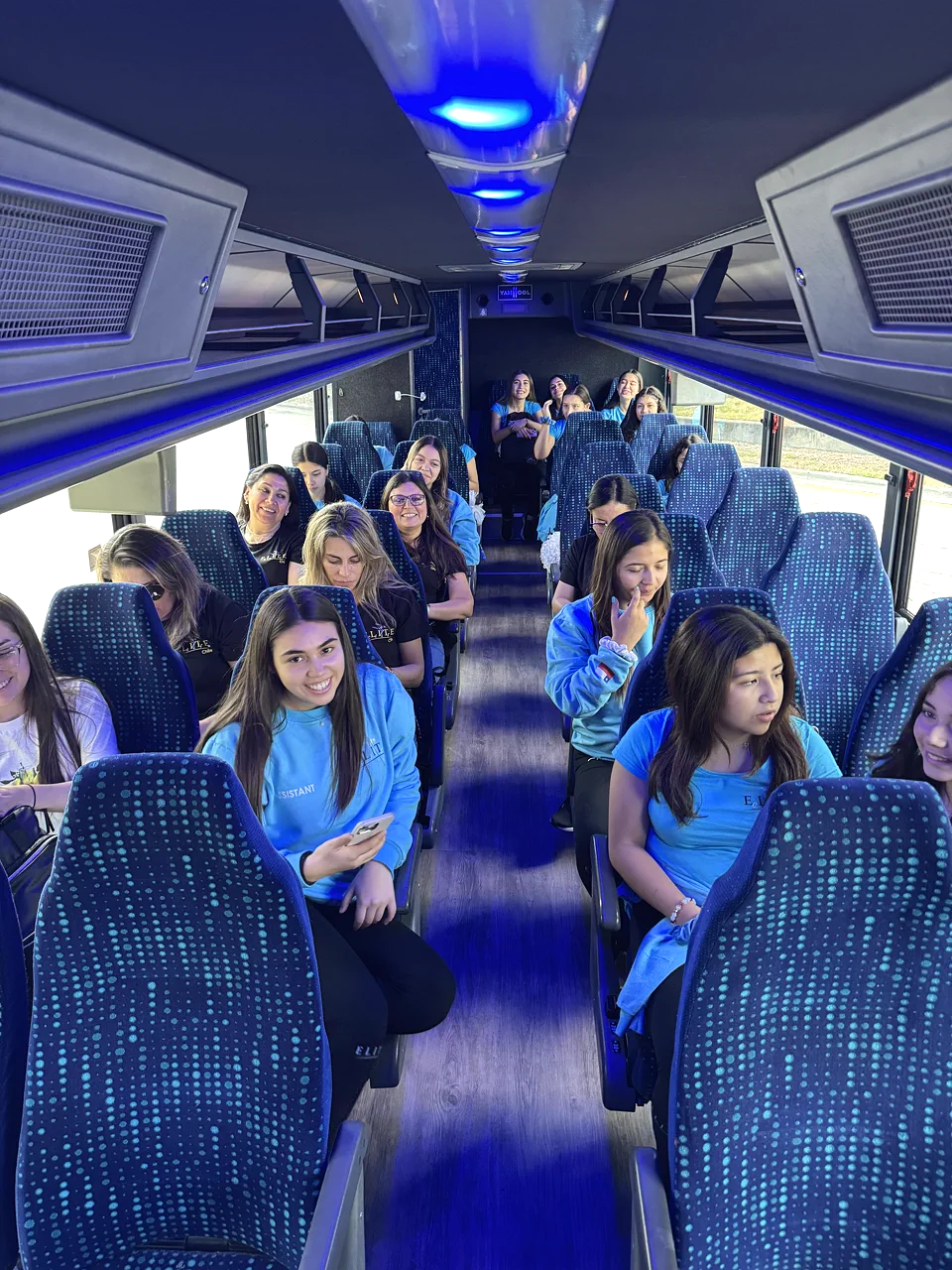 Delegacion danza bus premium — Action Travel