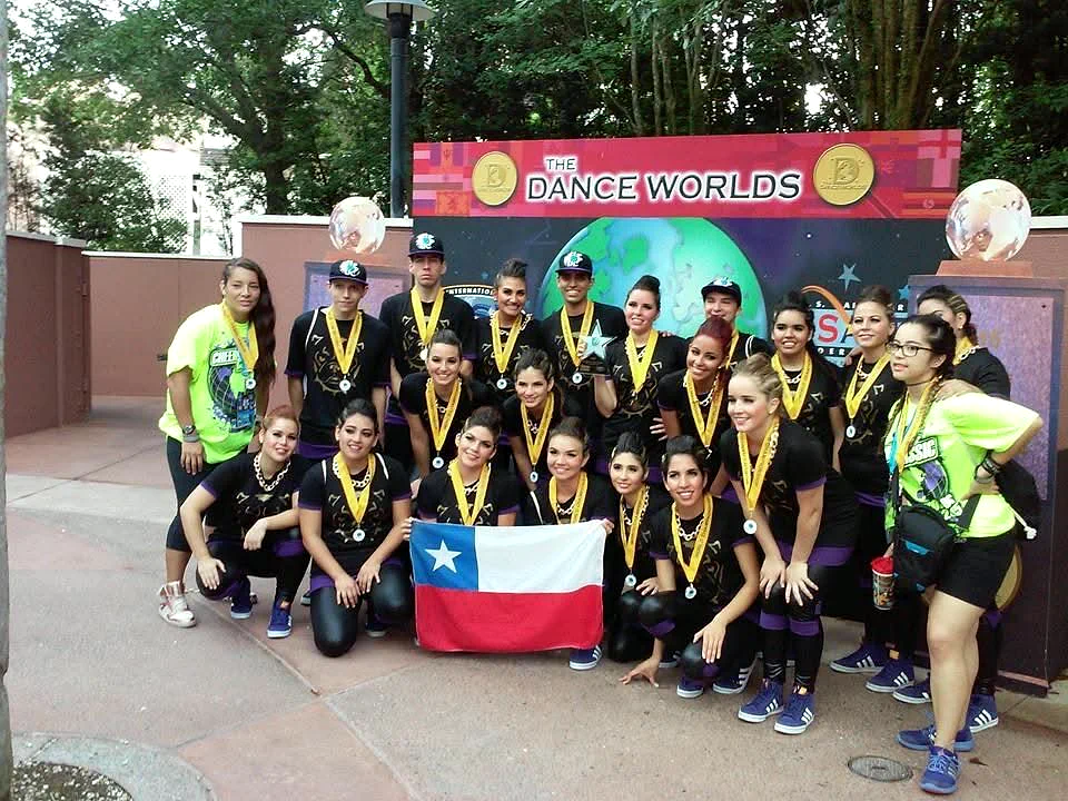 Delegacion danza medallas chile dance worlds — Action Travel