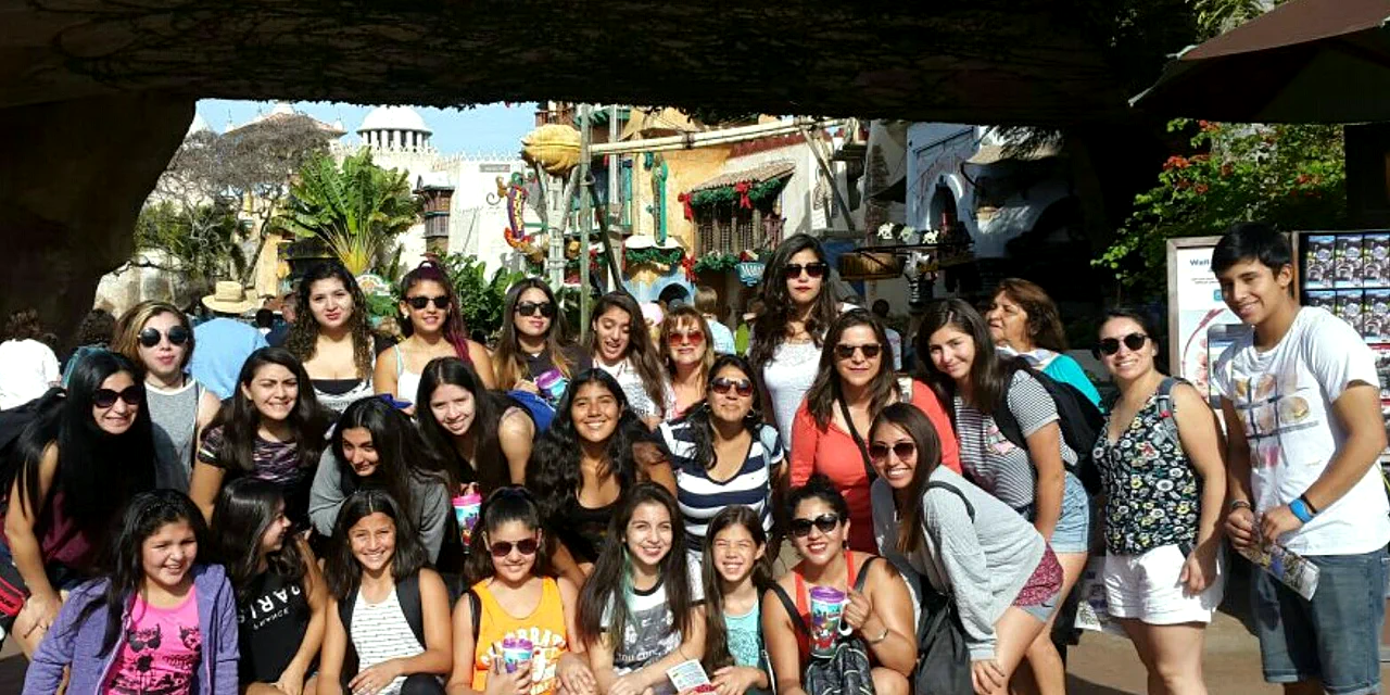 Delegacion grupo marvel universal — Action Travel